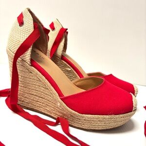 Torrid 10WW Extra Wide Lace Up Red Canvas Espadrille